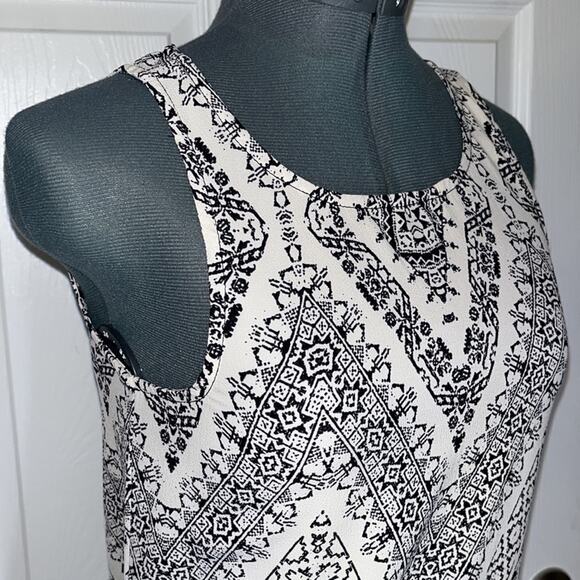 Maurices mini slip dress Crochet hem black & cream sleeveless Women's size XS - Picture 5 of 8